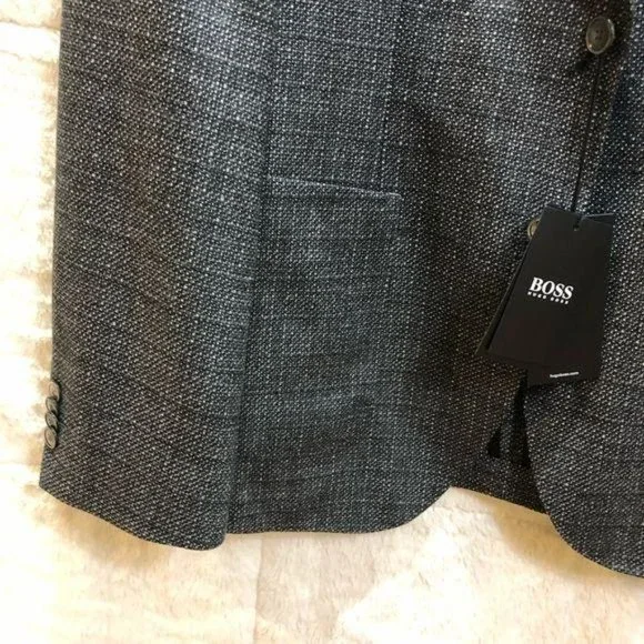 Hugo BOSS Classic Fit Solid Wool Sportcoat) - Picture 7 of 8